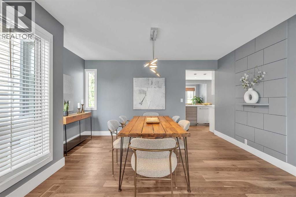 Single Family House for Sale in  Edgebrook Gardens NW Edgemont Calgary 