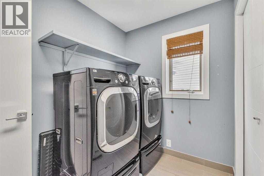 Single Family House for Sale in  Edgebrook Gardens NW Edgemont Calgary 