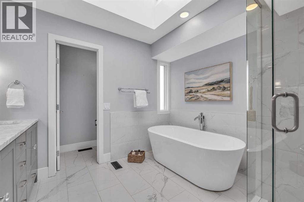 Single Family House for Sale in  Edgebrook Gardens NW Edgemont Calgary 