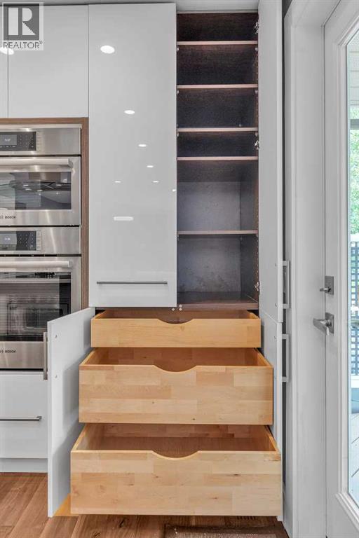 Single Family House for Sale in  Edgebrook Gardens NW Edgemont Calgary 