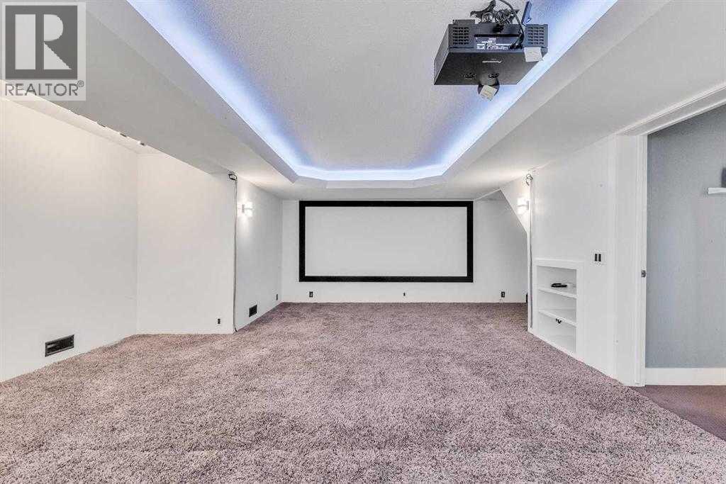 Single Family House for Sale in  Edgebrook Gardens NW Edgemont Calgary 