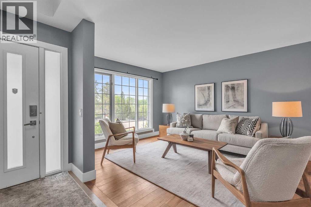 Single Family House for Sale in  Edgebrook Gardens NW Edgemont Calgary 