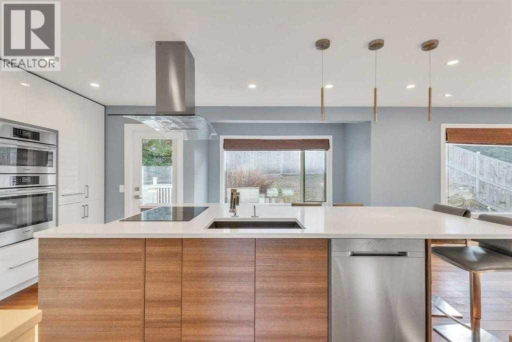 Single Family House for Sale in  Edgebrook Gardens NW Edgemont Calgary 