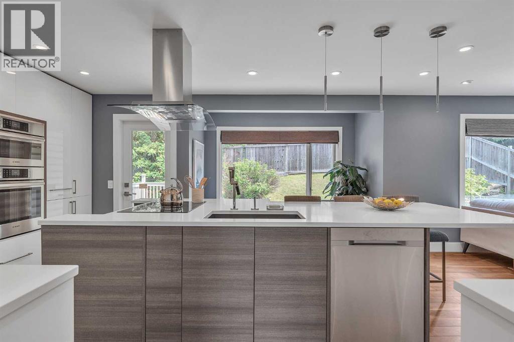 Single Family House for Sale in  Edgebrook Gardens NW Edgemont Calgary 