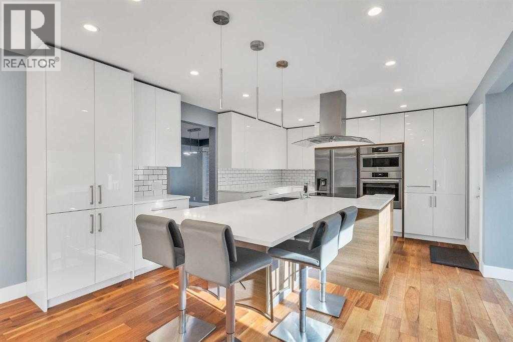 Single Family House for Sale in  Edgebrook Gardens NW Edgemont Calgary 