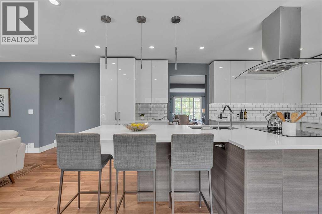 Single Family House for Sale in  Edgebrook Gardens NW Edgemont Calgary 