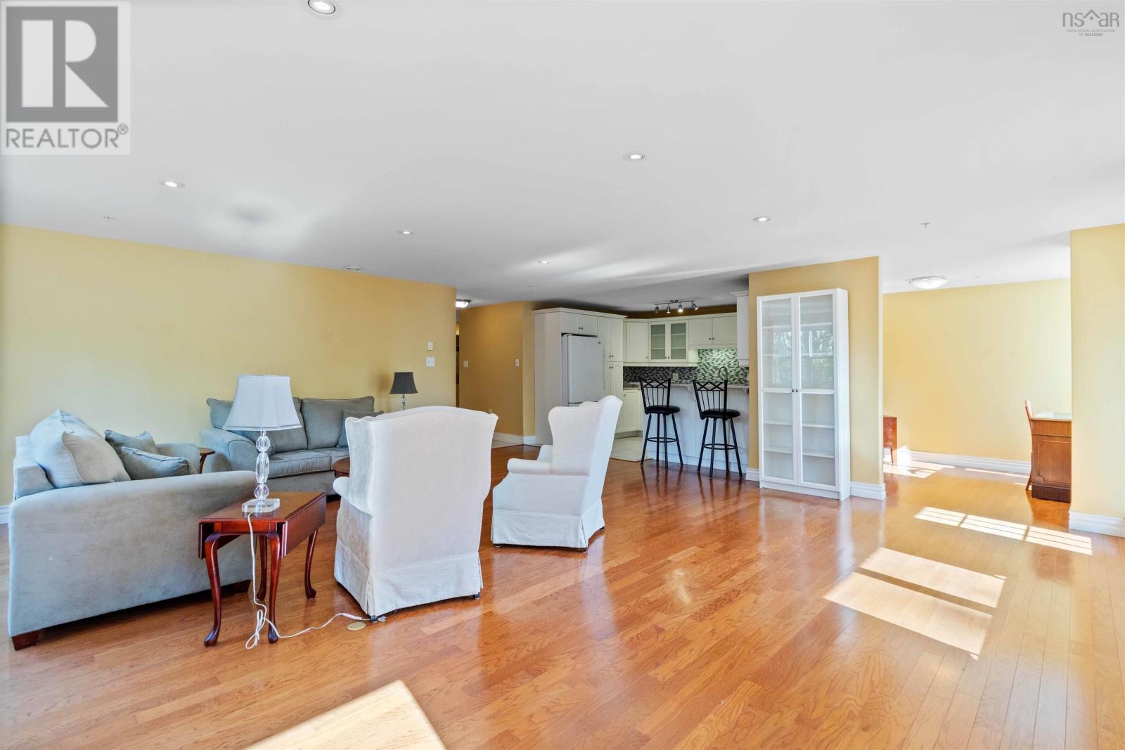 Property 14 of 50 of Unit 101 476 Main Street