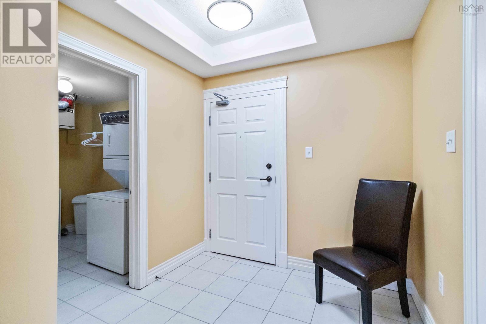 Property 21 of 50 of Unit 101 476 Main Street