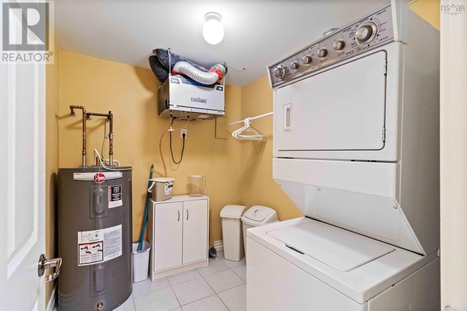 Property 22 of 50 of Unit 101 476 Main Street