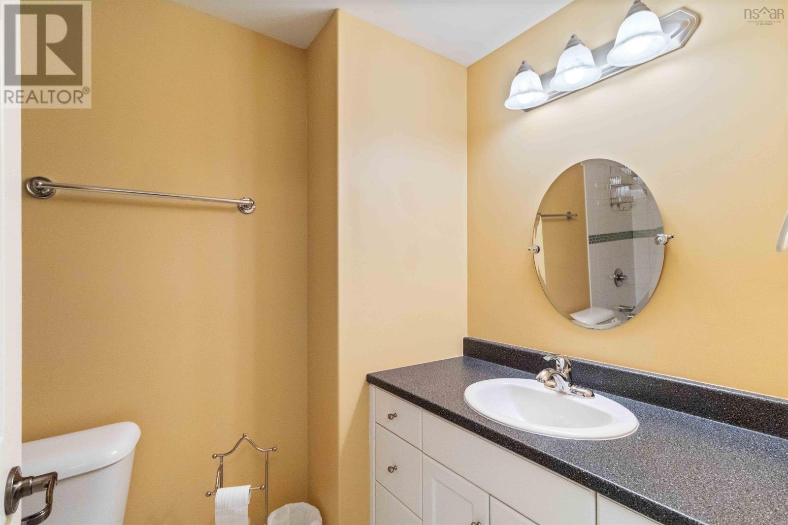 Property 24 of 50 of Unit 101 476 Main Street