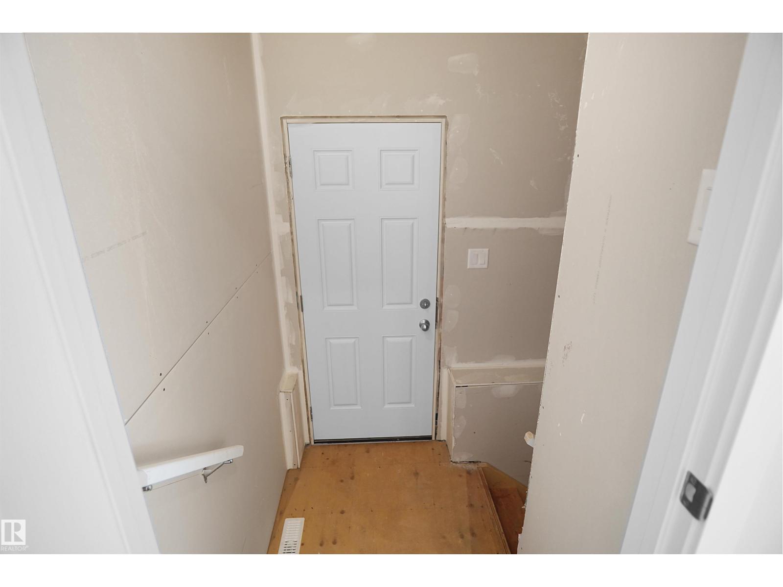 20940 16 AV NW, Edmonton