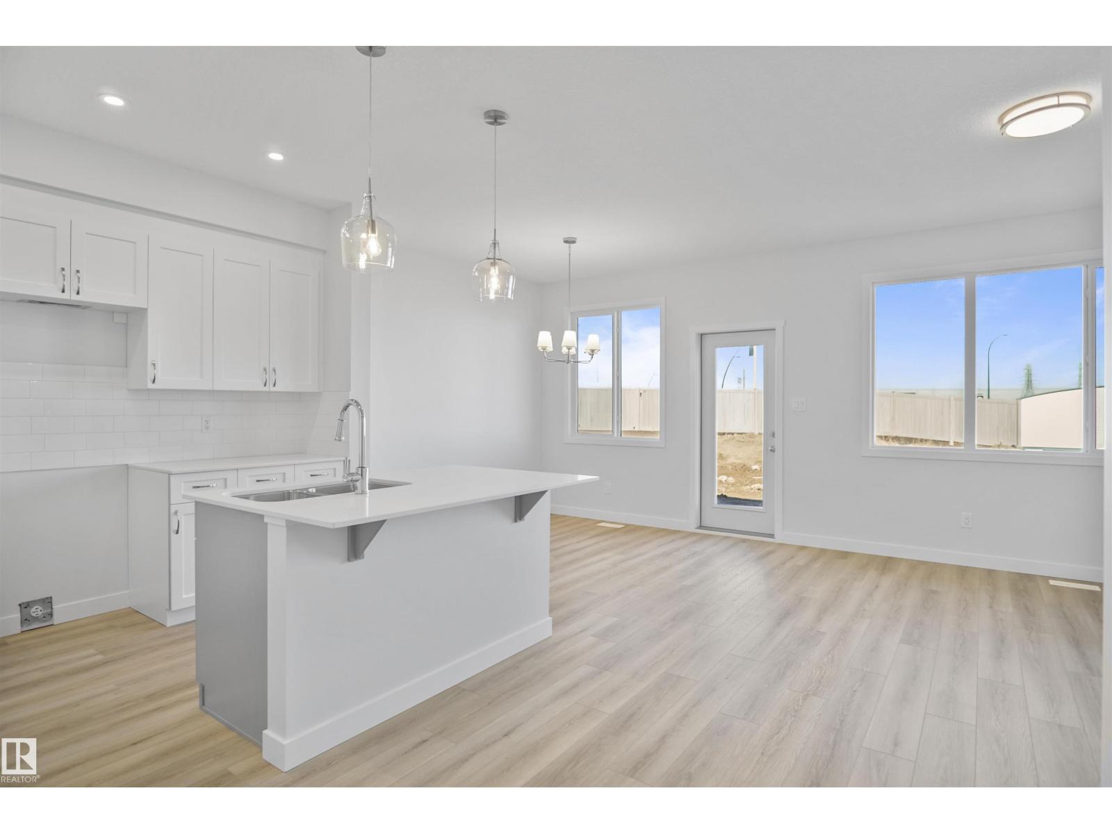 20944 16 AV NW, Edmonton