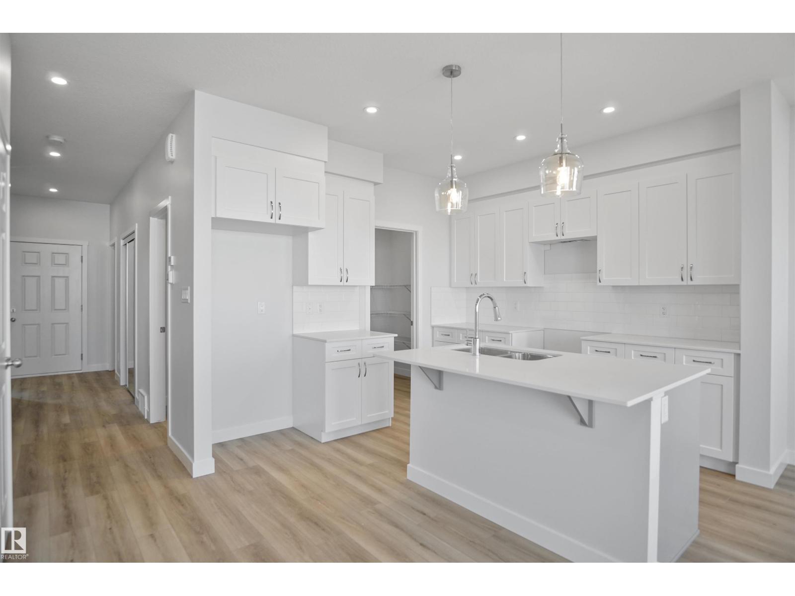 20944 16 AV NW, Edmonton