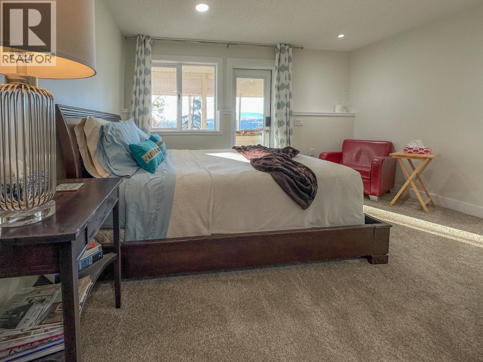 8137 SINKUT LAKE ROAD, Vanderhoof