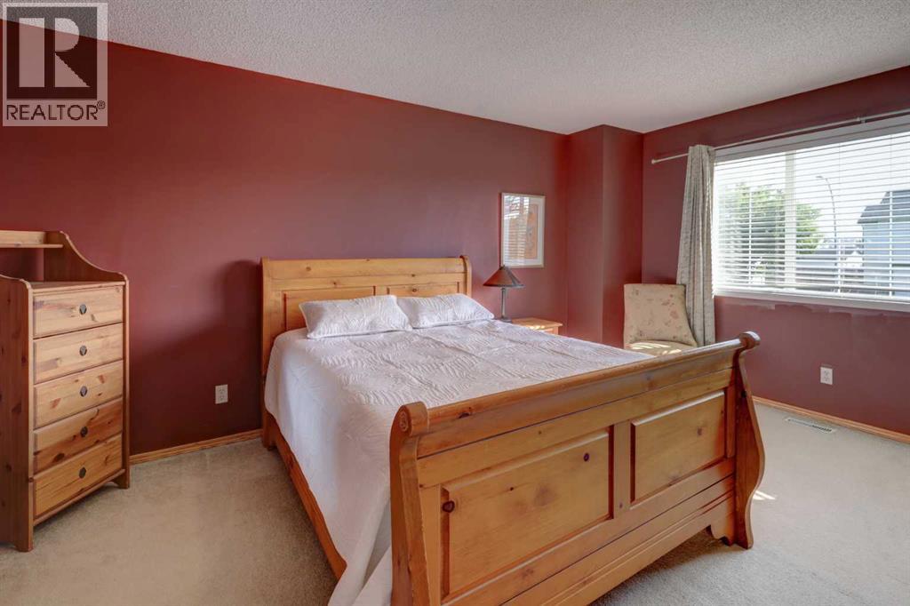 Single Family House for Sale in  Tarington Road NE Taradale Calgary 