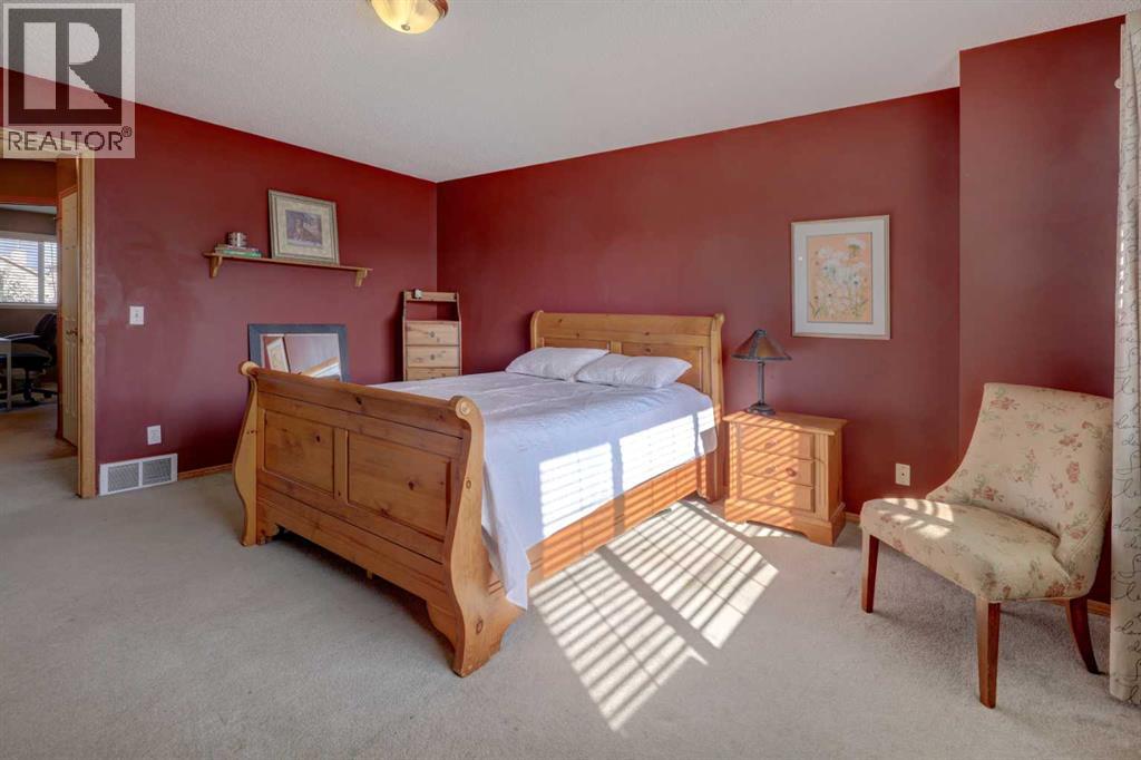 Single Family House for Sale in  Tarington Road NE Taradale Calgary 