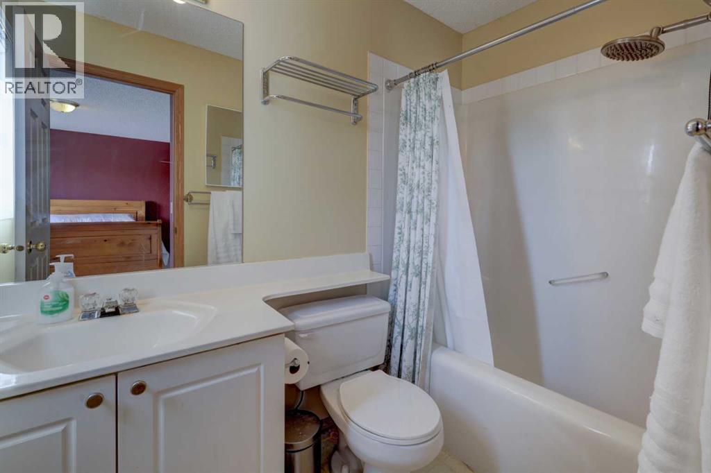 Single Family House for Sale in  Tarington Road NE Taradale Calgary 