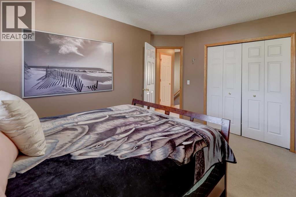 Single Family House for Sale in  Tarington Road NE Taradale Calgary 