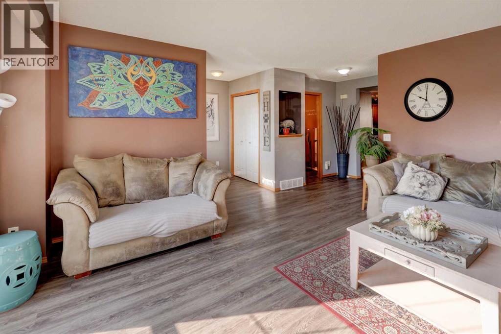 Single Family House for Sale in  Tarington Road NE Taradale Calgary 