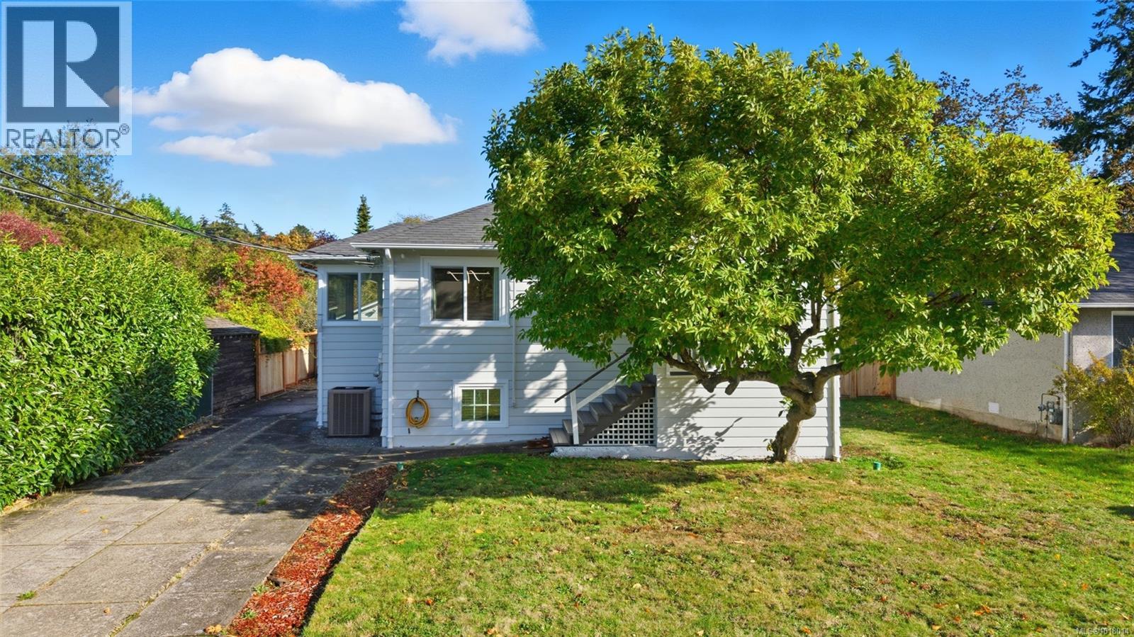  3337 Kingsley Street, Saanich