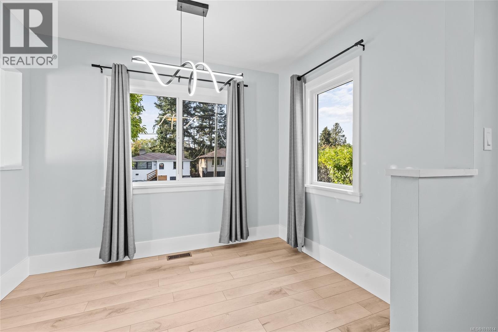  3337 Kingsley Street, Saanich