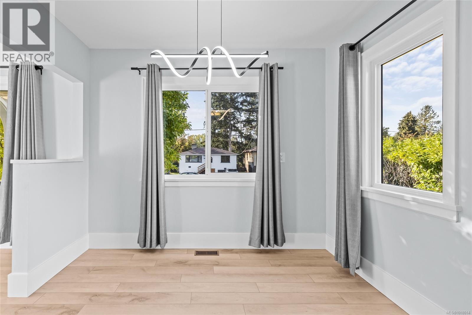  3337 Kingsley Street, Saanich