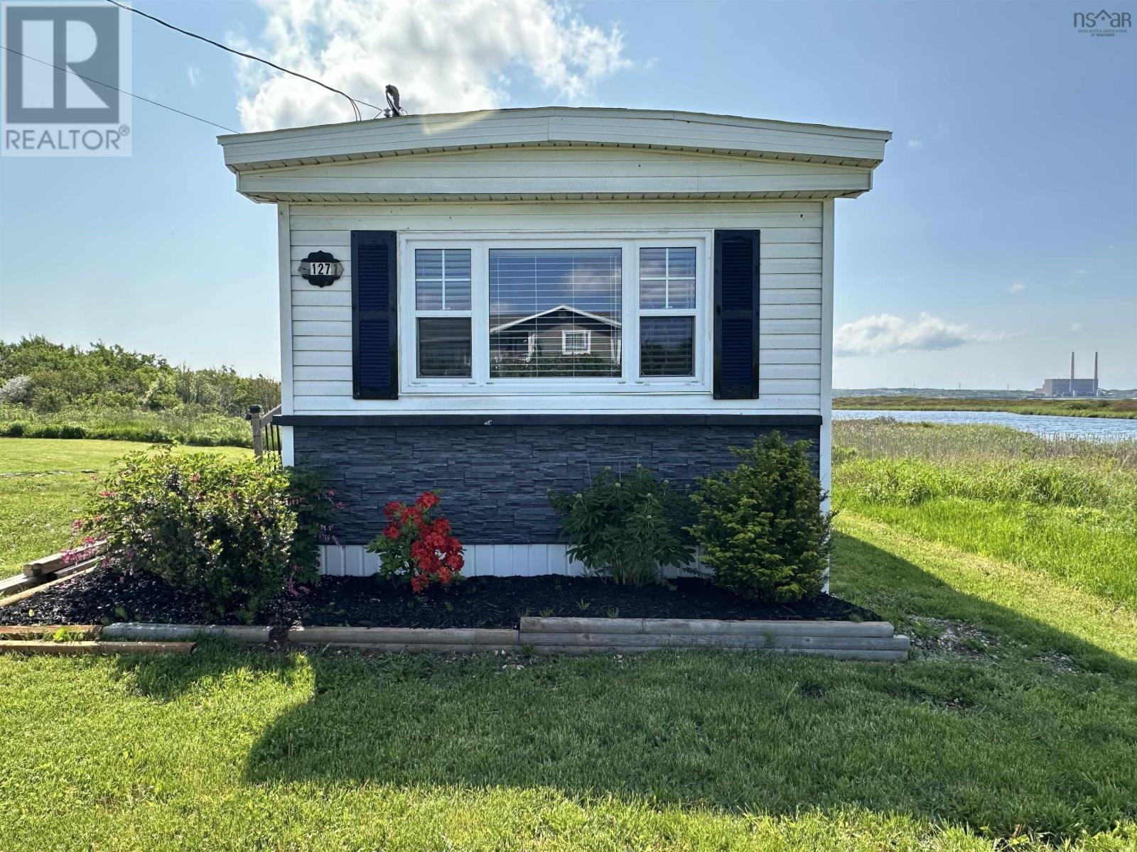 Property 5 of 17 of 127 Park Street