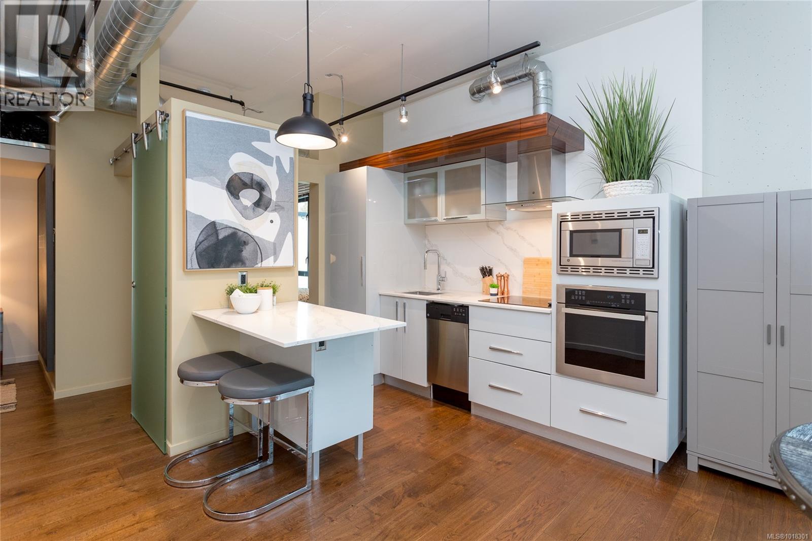 531 1029 View Street, Victoria