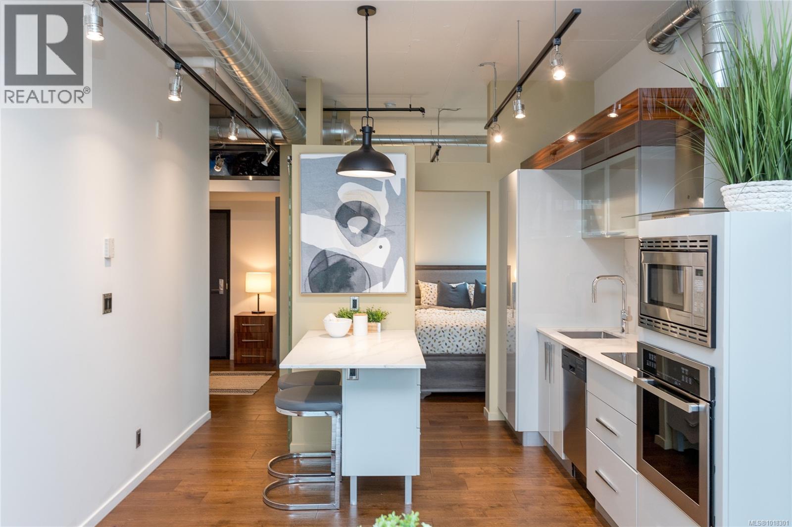 531 1029 View Street, Victoria