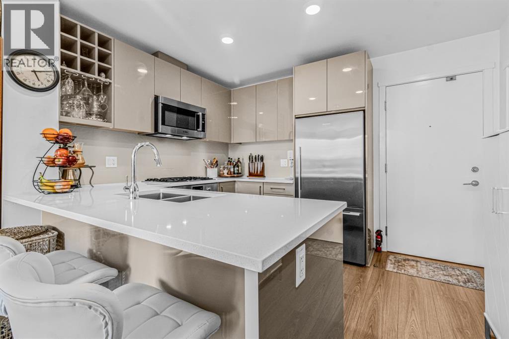 Single Family House for Sale in    Street NW Hillhurst Calgary 