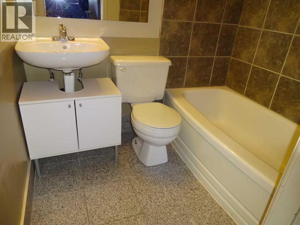 Single Family House for Sale in    Avenue SW Beltline Calgary 