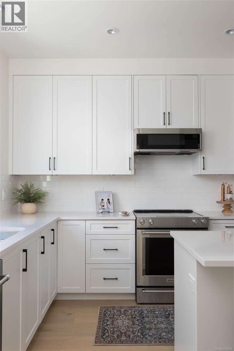 #15 10145 FIFTH ST - 11