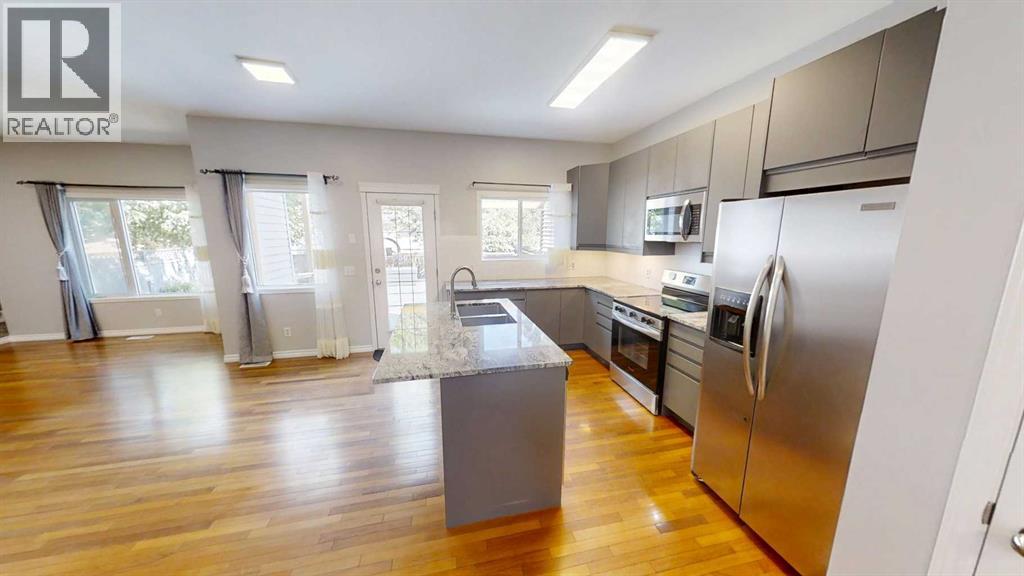 Single Family House for Sale in  Chaparral Drive SE Chaparral Calgary 