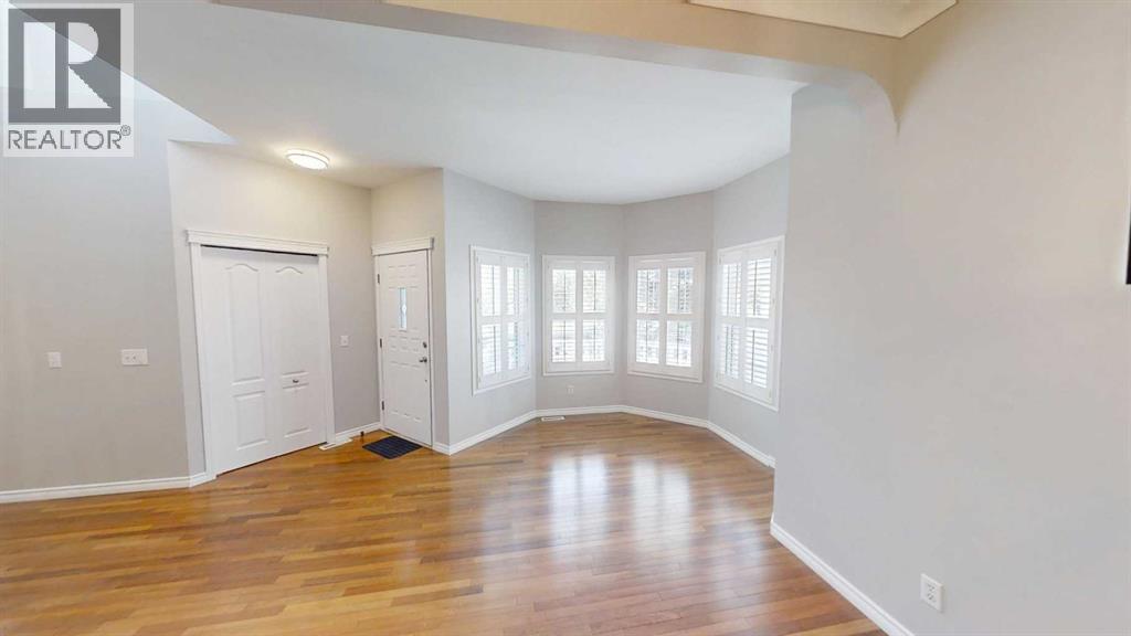 Single Family House for Sale in  Chaparral Drive SE Chaparral Calgary 