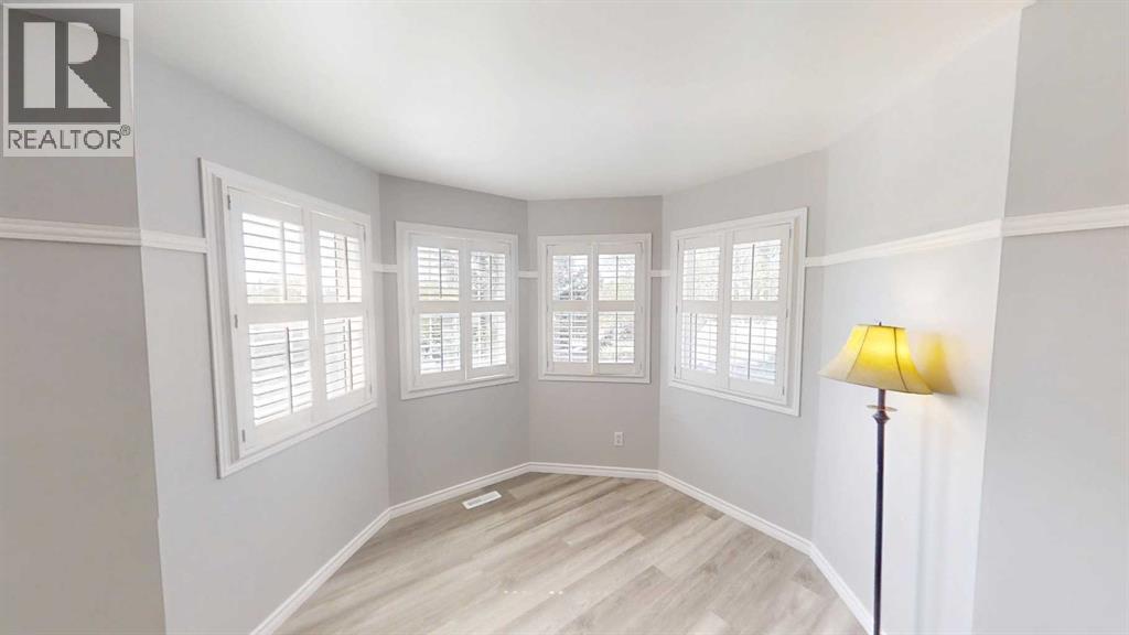 Single Family House for Sale in  Chaparral Drive SE Chaparral Calgary 