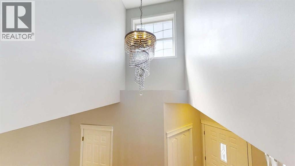 Single Family House for Sale in  Chaparral Drive SE Chaparral Calgary 