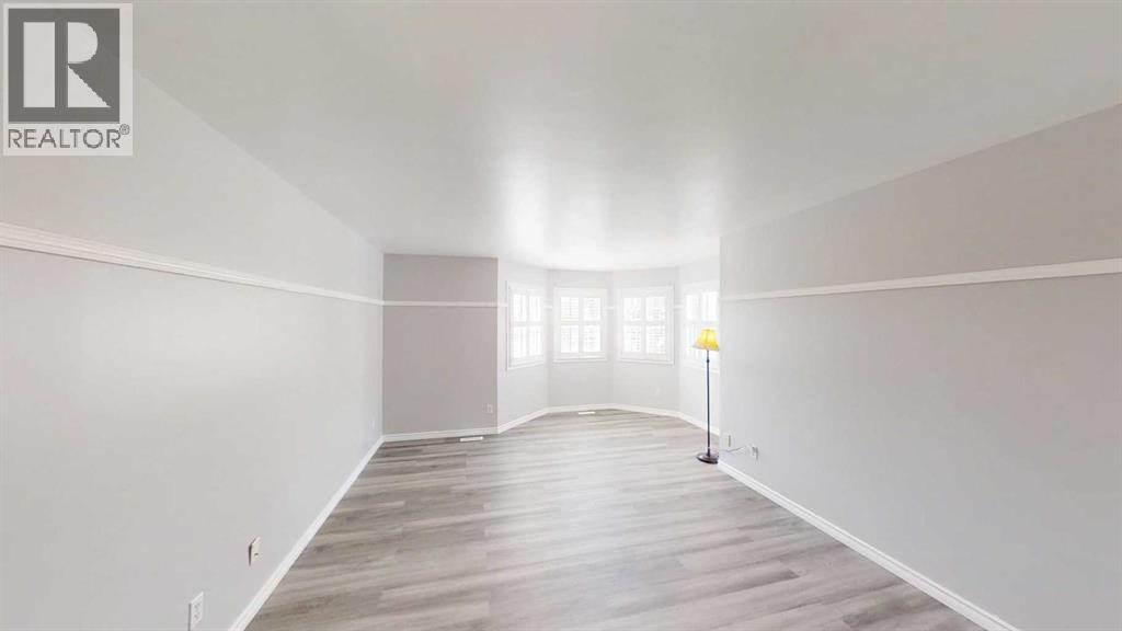 Single Family House for Sale in  Chaparral Drive SE Chaparral Calgary 