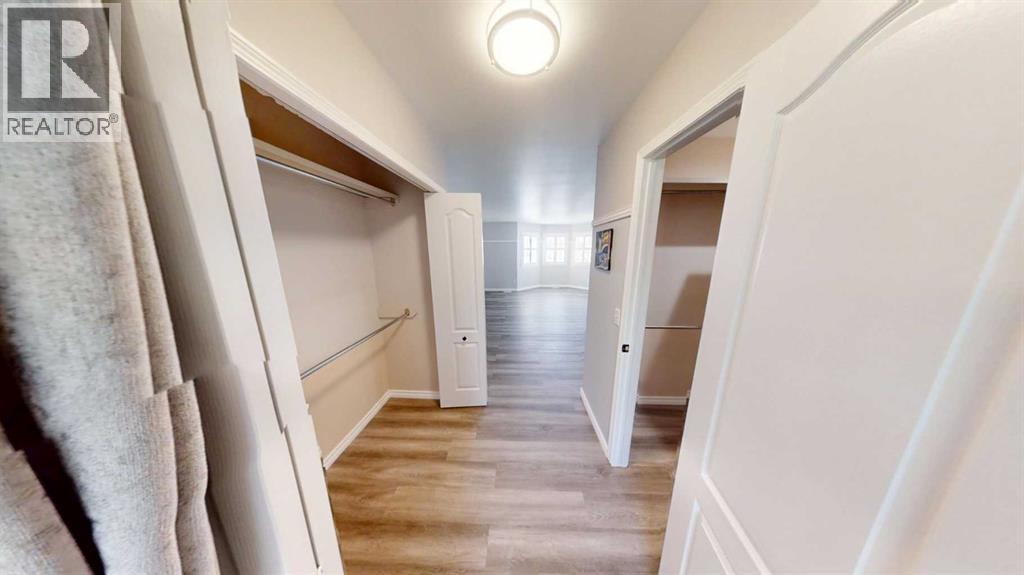 Single Family House for Sale in  Chaparral Drive SE Chaparral Calgary 