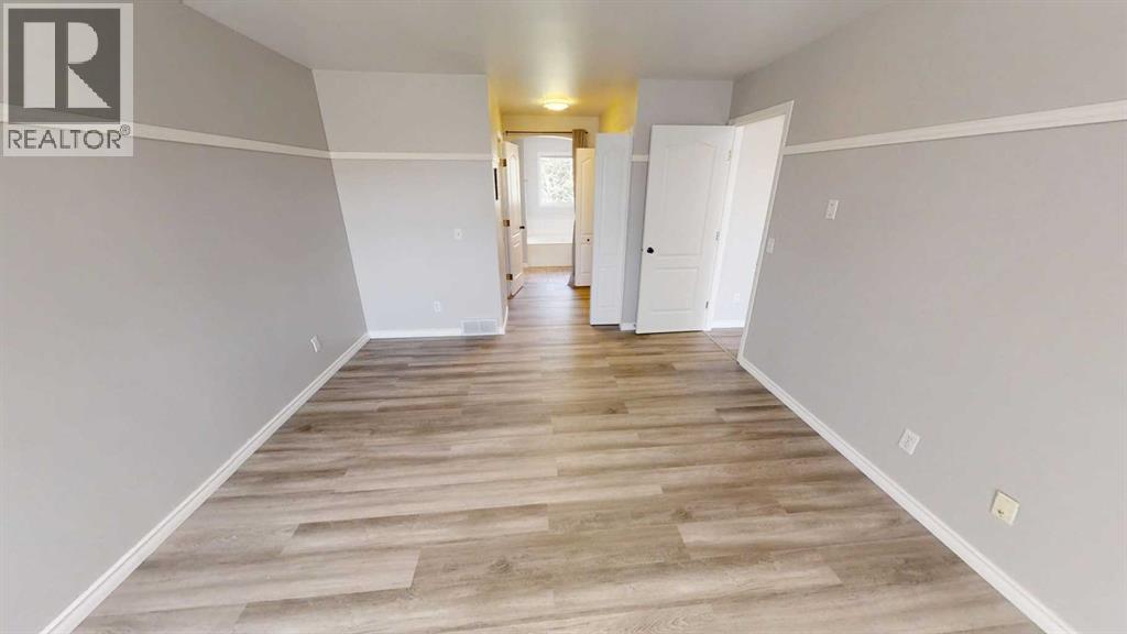 Single Family House for Sale in  Chaparral Drive SE Chaparral Calgary 