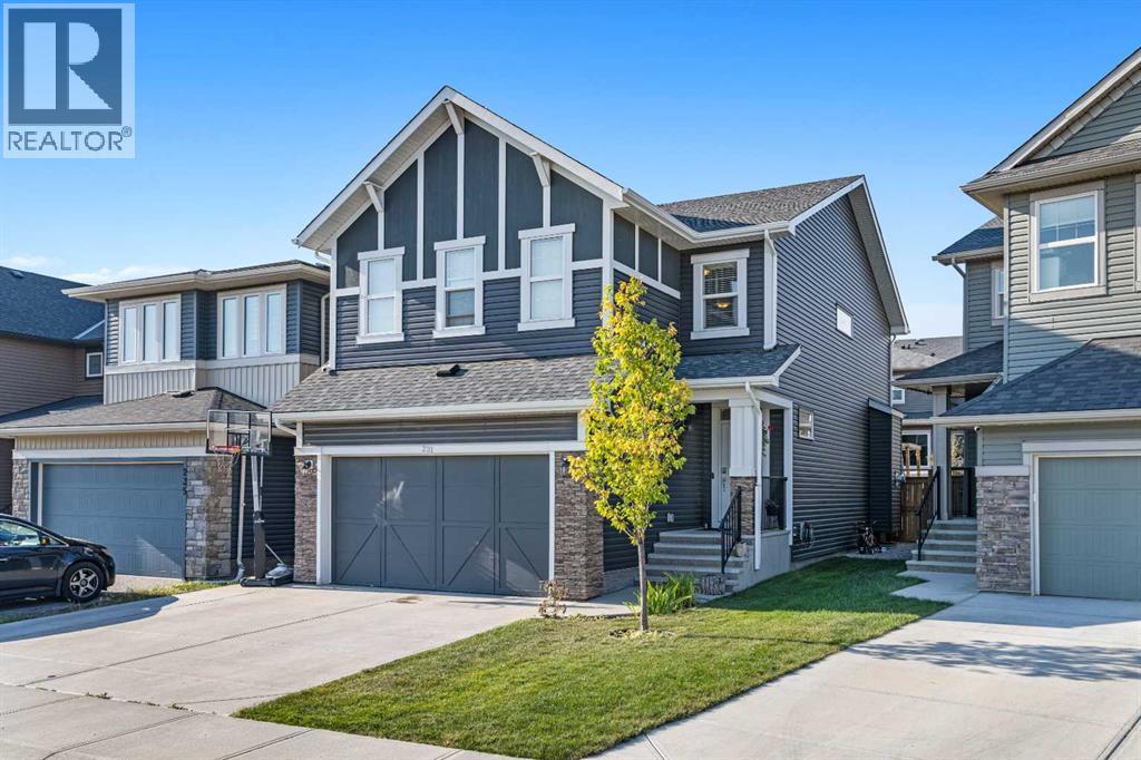 Single Family House for Sale in  Evansglen Circle NW Evanston Calgary 