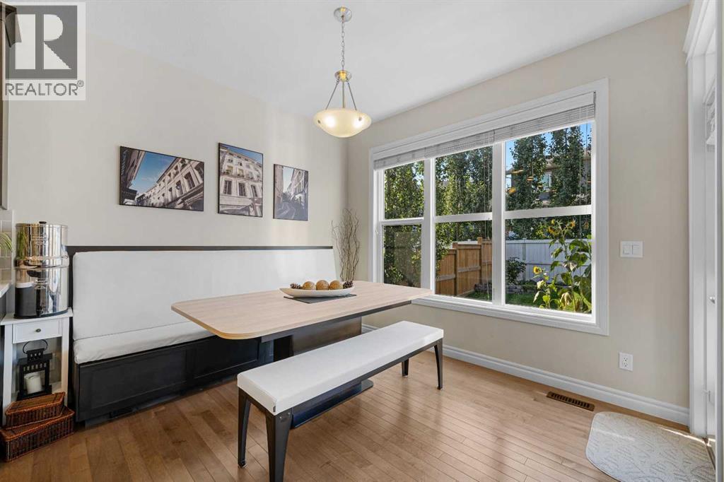 Single Family House for Sale in  Evansglen Circle NW Evanston Calgary 