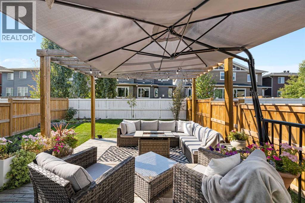 Single Family House for Sale in  Evansglen Circle NW Evanston Calgary 