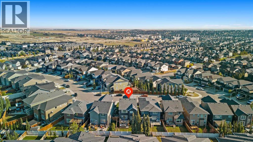 Single Family House for Sale in  Evansglen Circle NW Evanston Calgary 