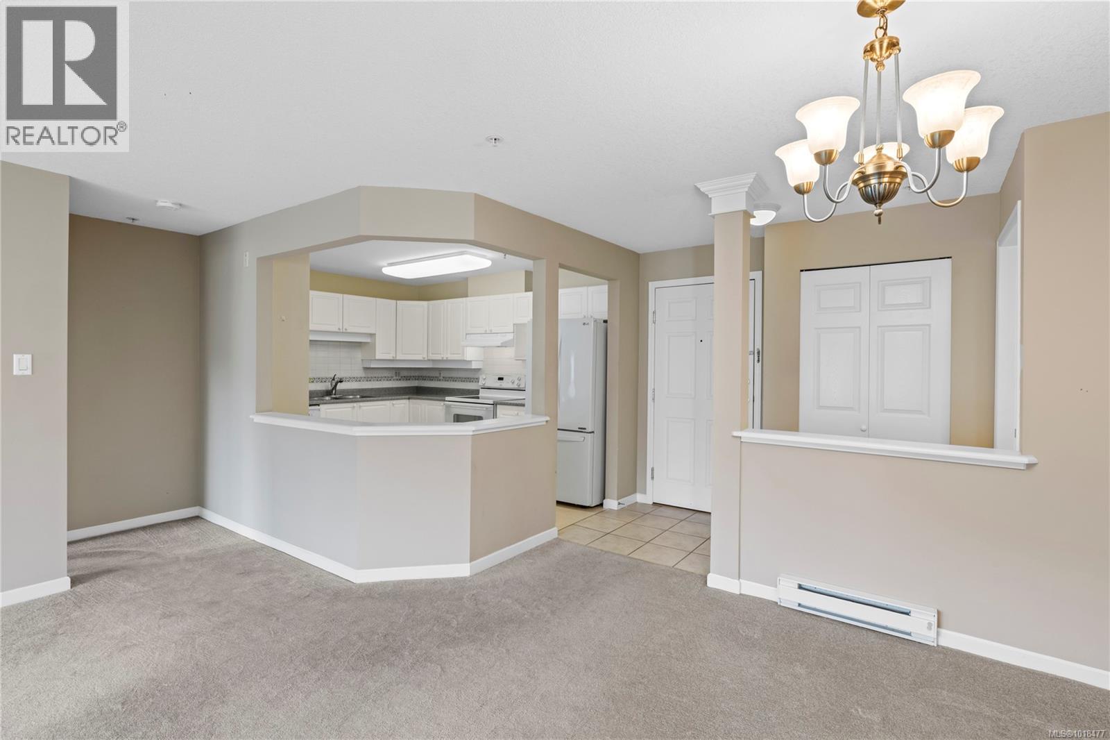 202 5620 Edgewater Lane, Nanaimo