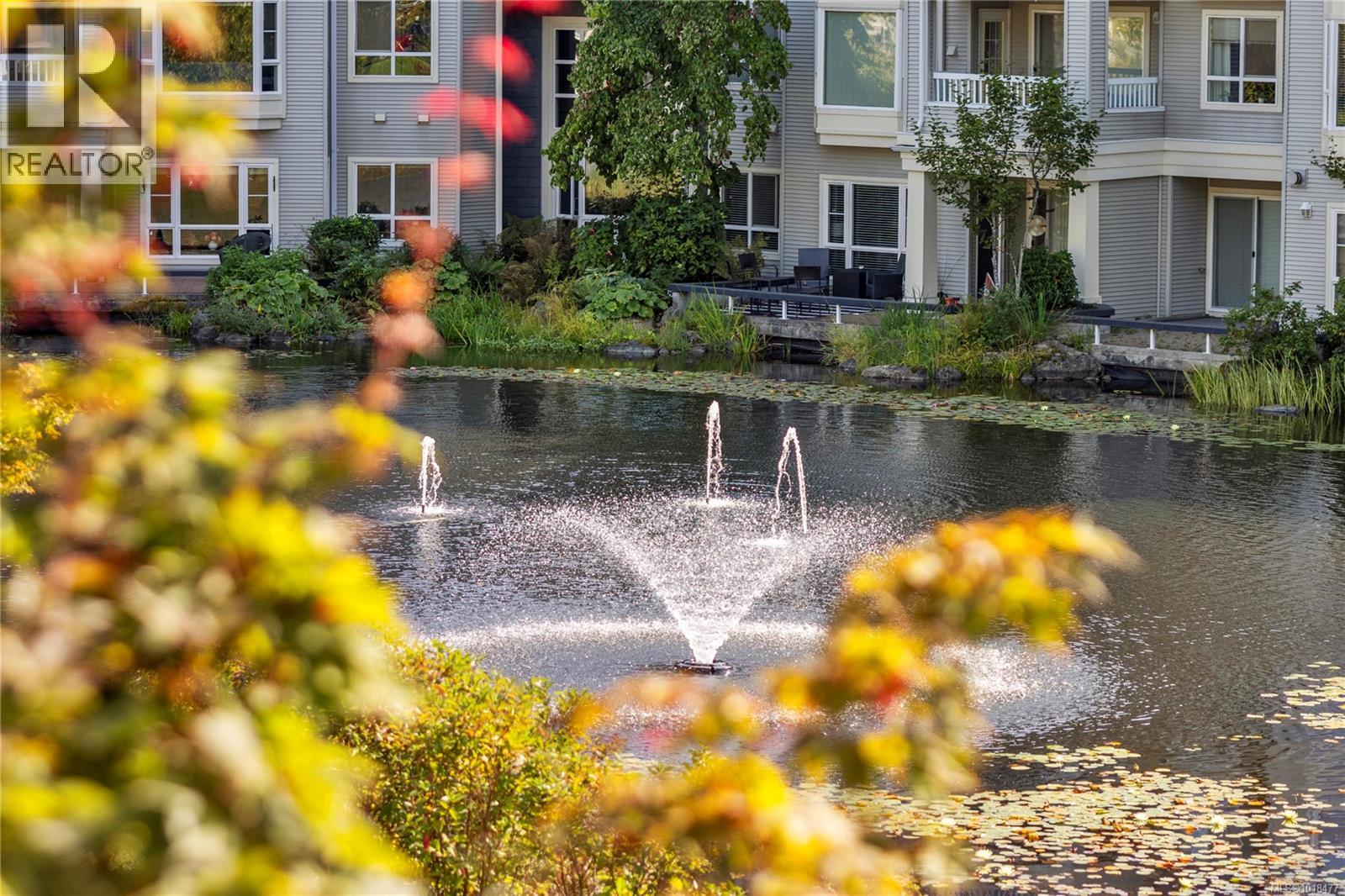 202 5620 Edgewater Lane, Nanaimo