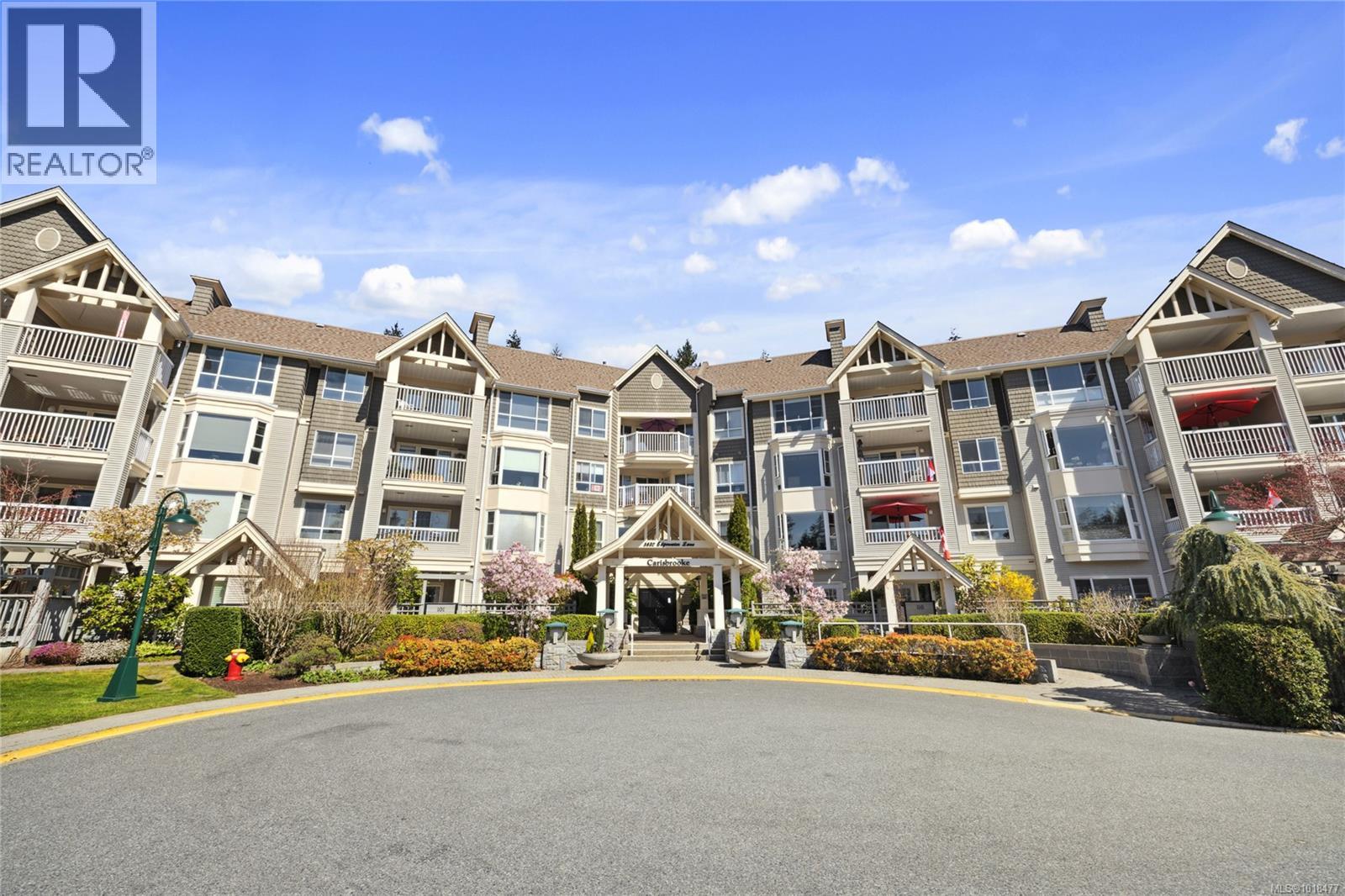 202 5620 Edgewater Lane, Nanaimo