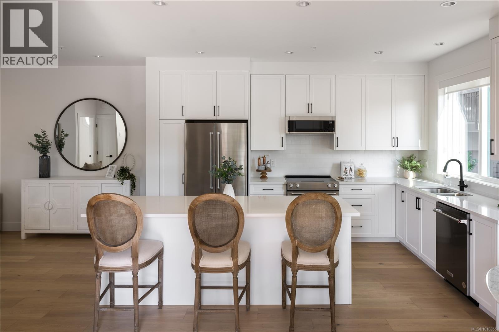 #4 10145 FIFTH ST - 3