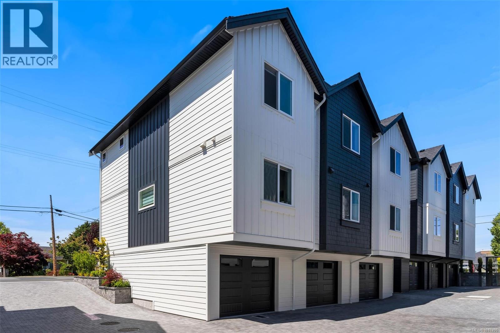 #4 10145 FIFTH ST - 33