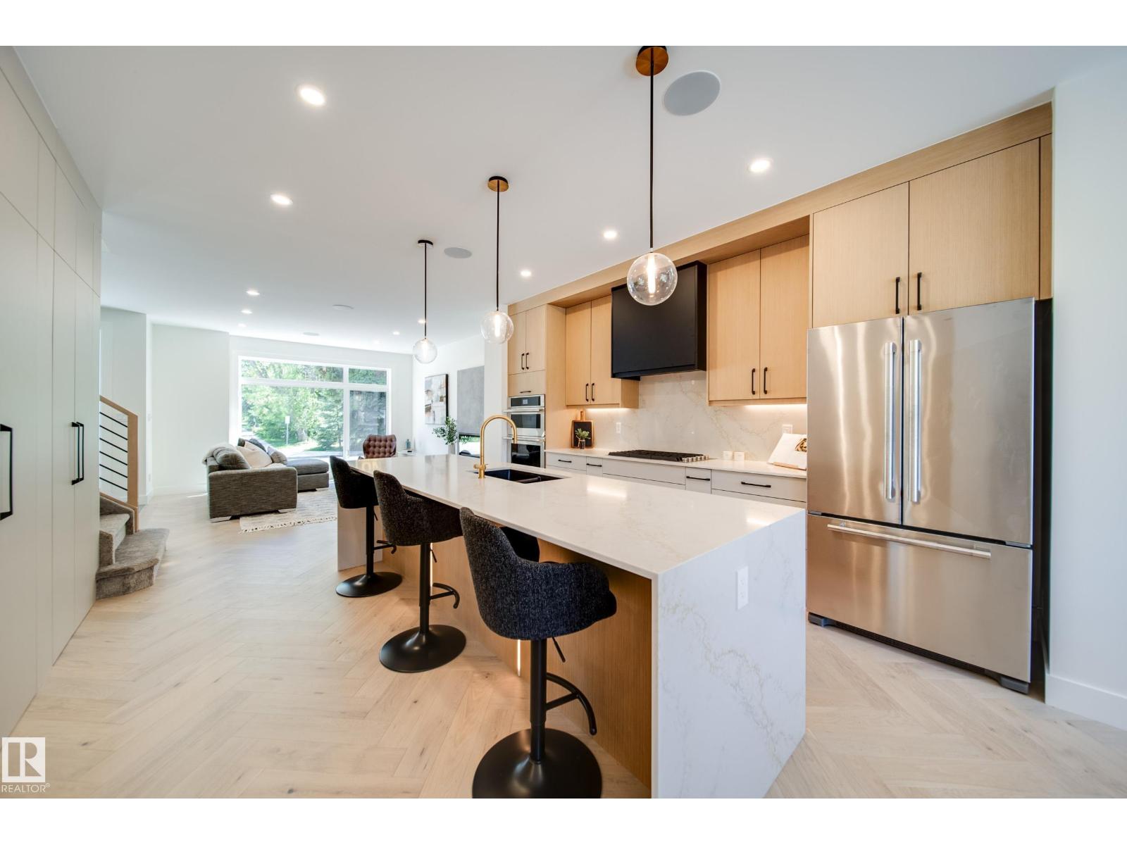 7146 119 ST NW, Edmonton