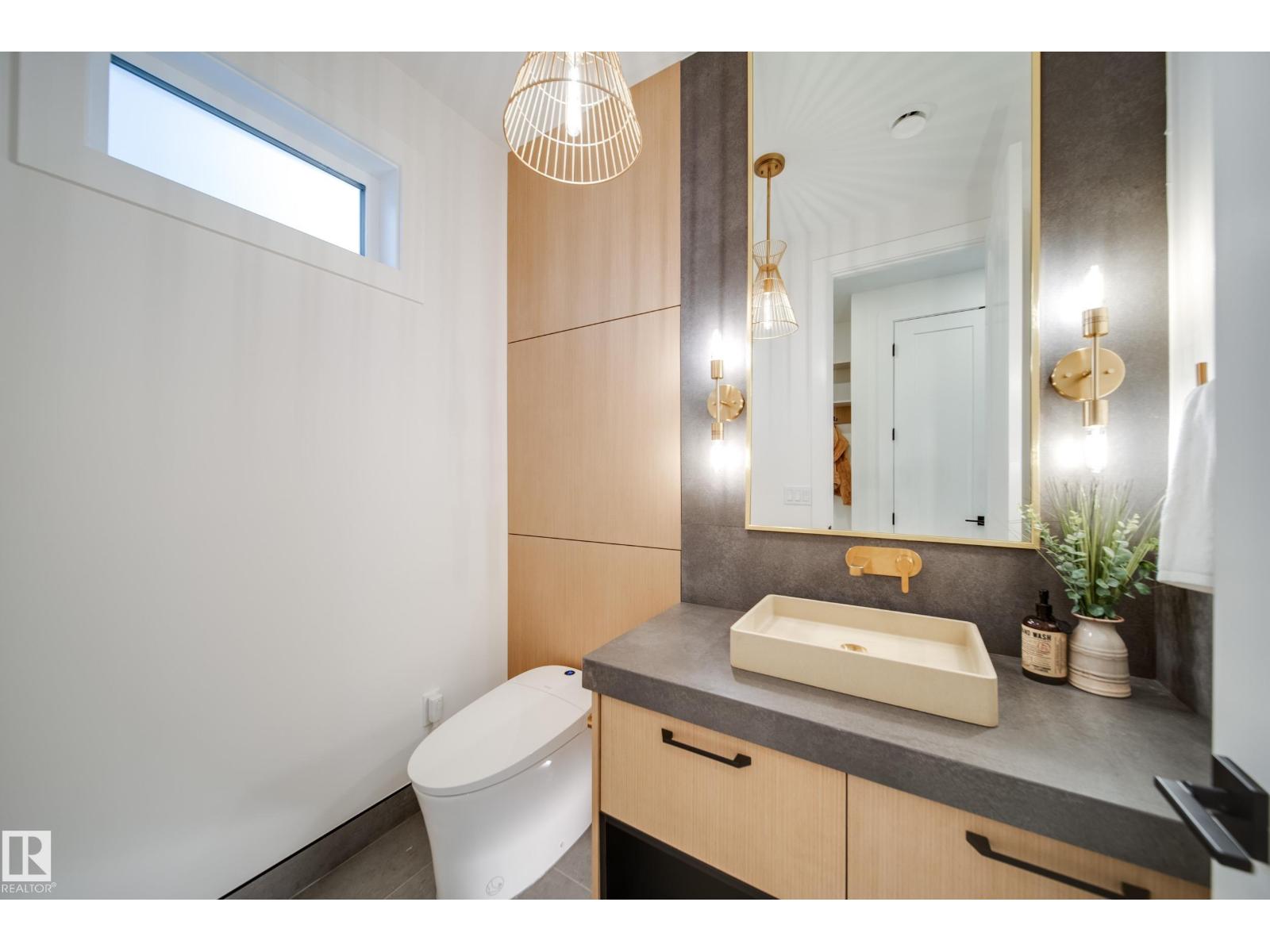 7146 119 ST NW, Edmonton